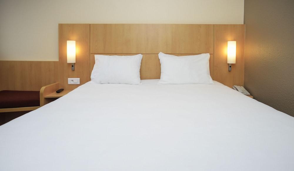 Hotel Ibis Nemours Zewnętrze zdjęcie