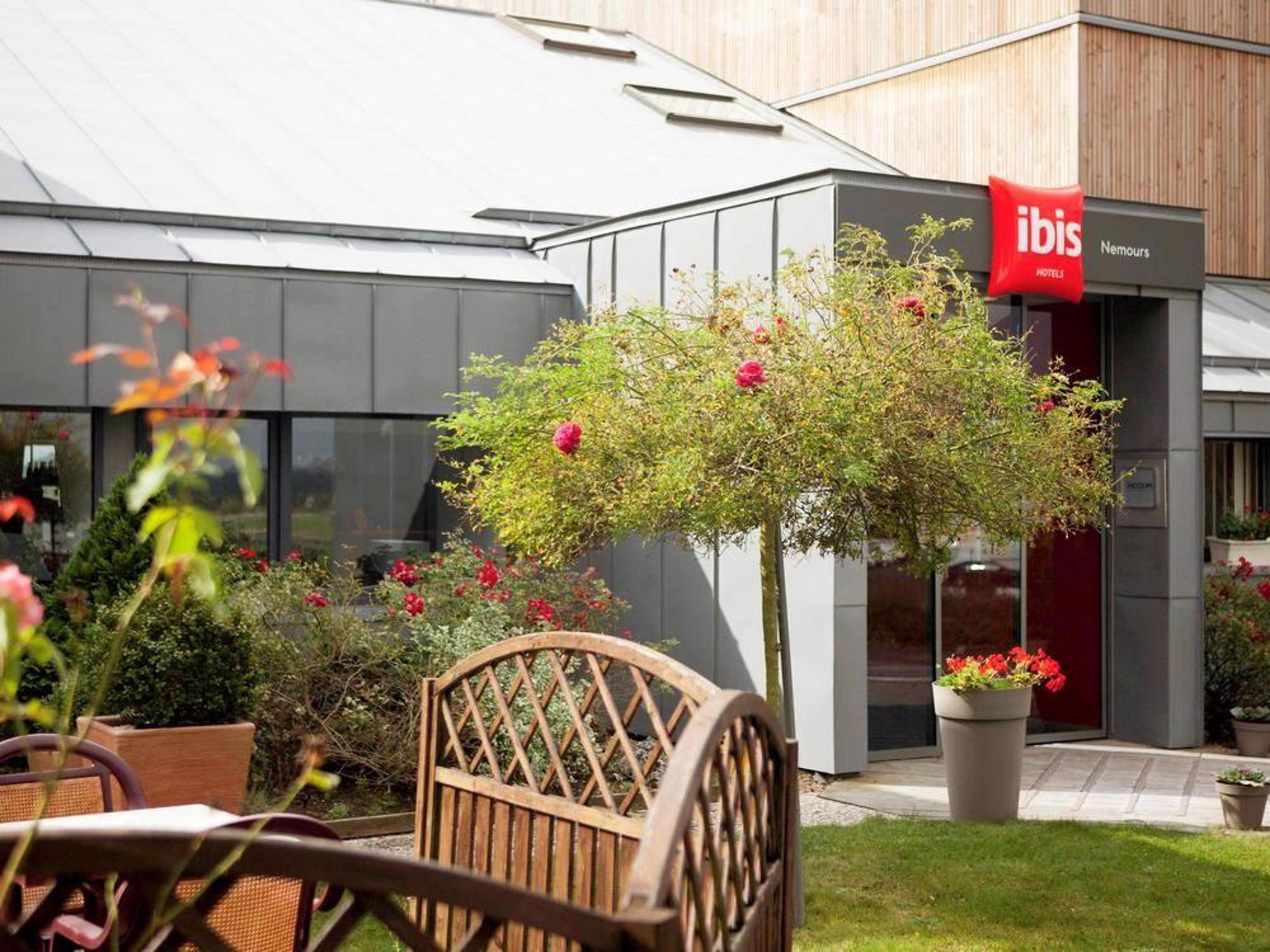 Hotel Ibis Nemours Zewnętrze zdjęcie