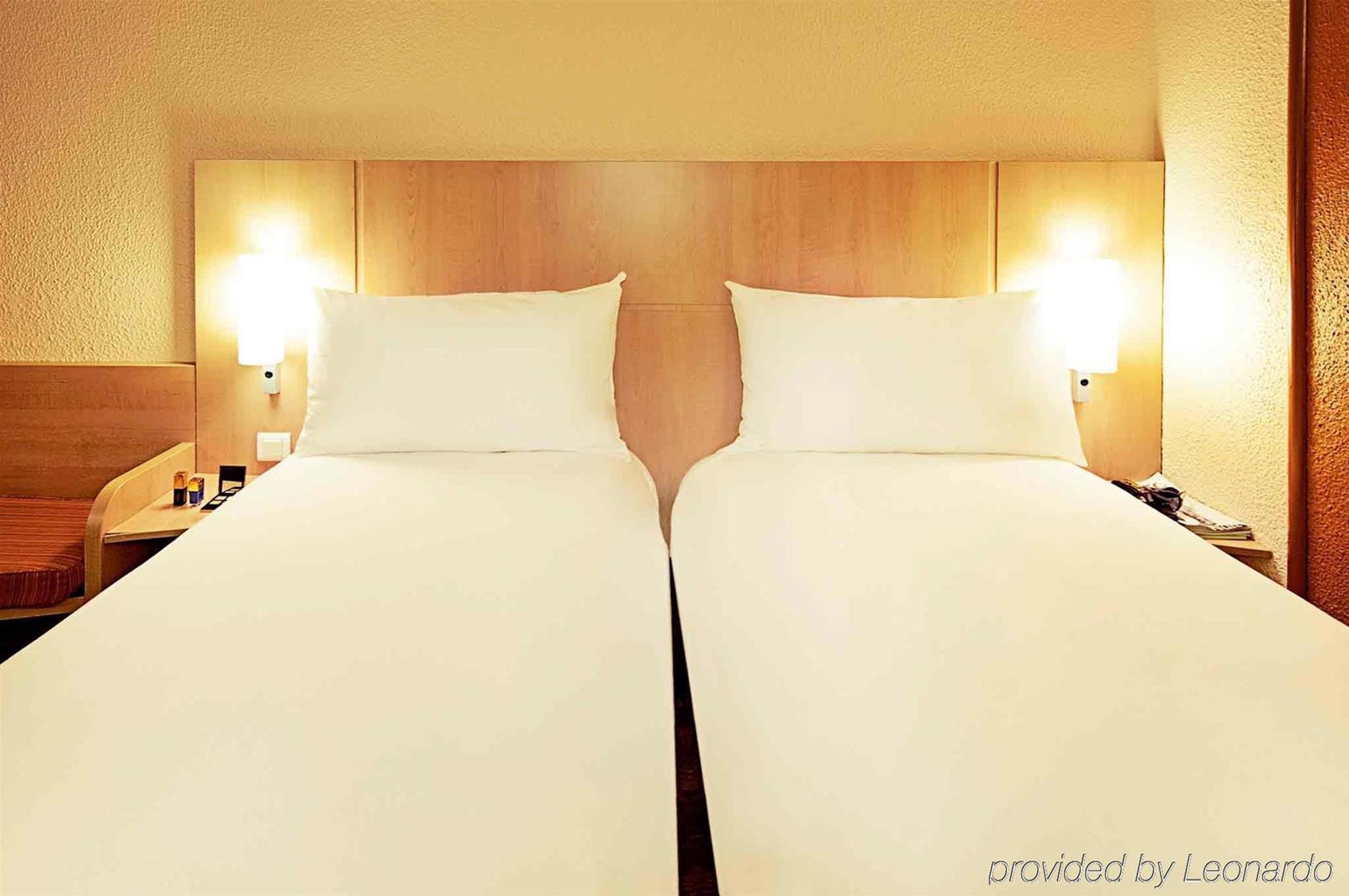 Hotel Ibis Nemours Zewnętrze zdjęcie